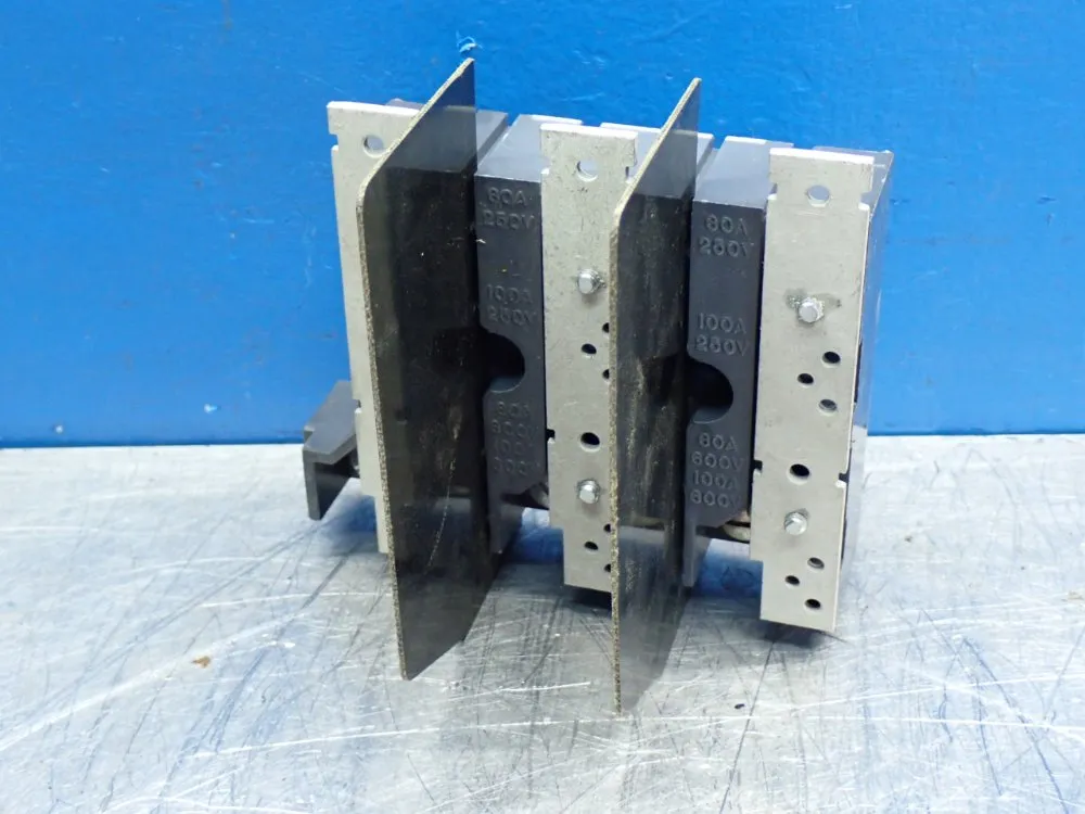 Cutler+hammer Fuse Holder Base Unit For 60 & 100a Switch - C360kdb