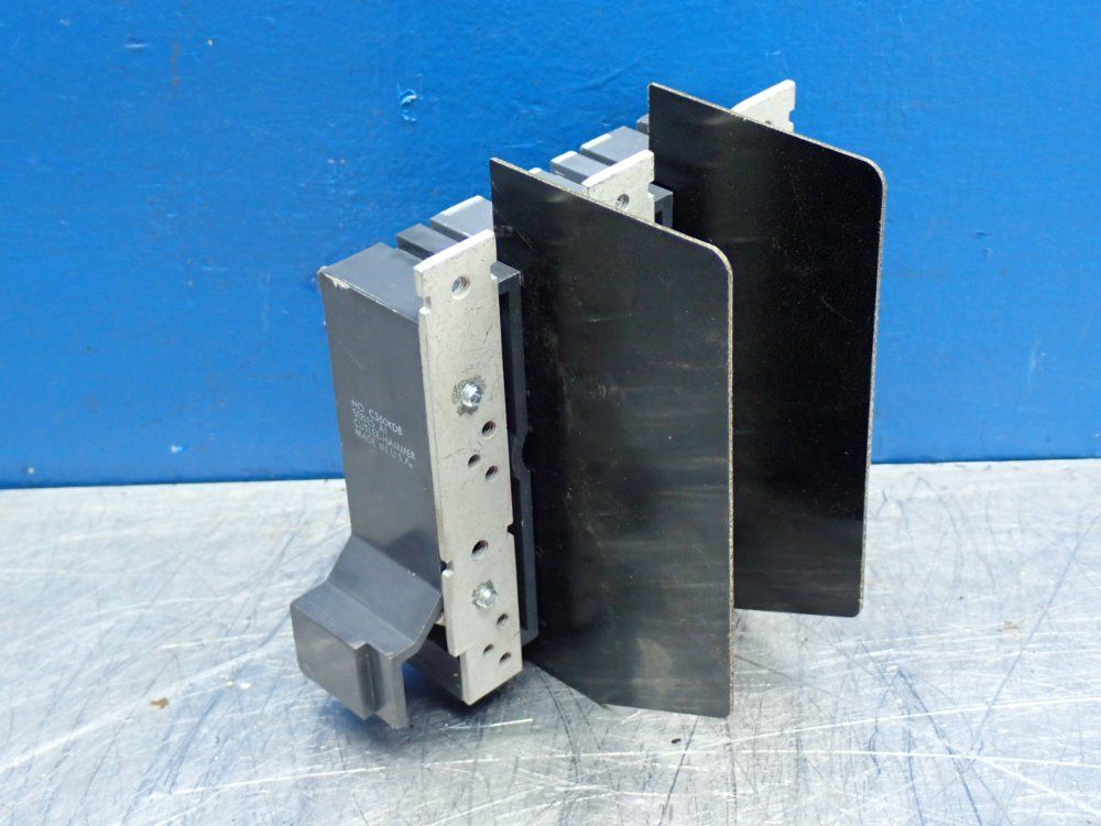 Cutler+hammer Fuse Holder Base Unit For 60 & 100a Switch - C360kdb
