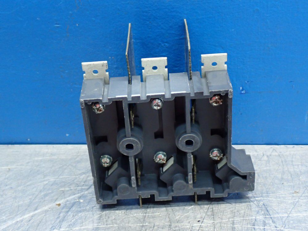 Cutler+hammer Fuse Holder Base Unit For 60 & 100a Switch - C360kdb