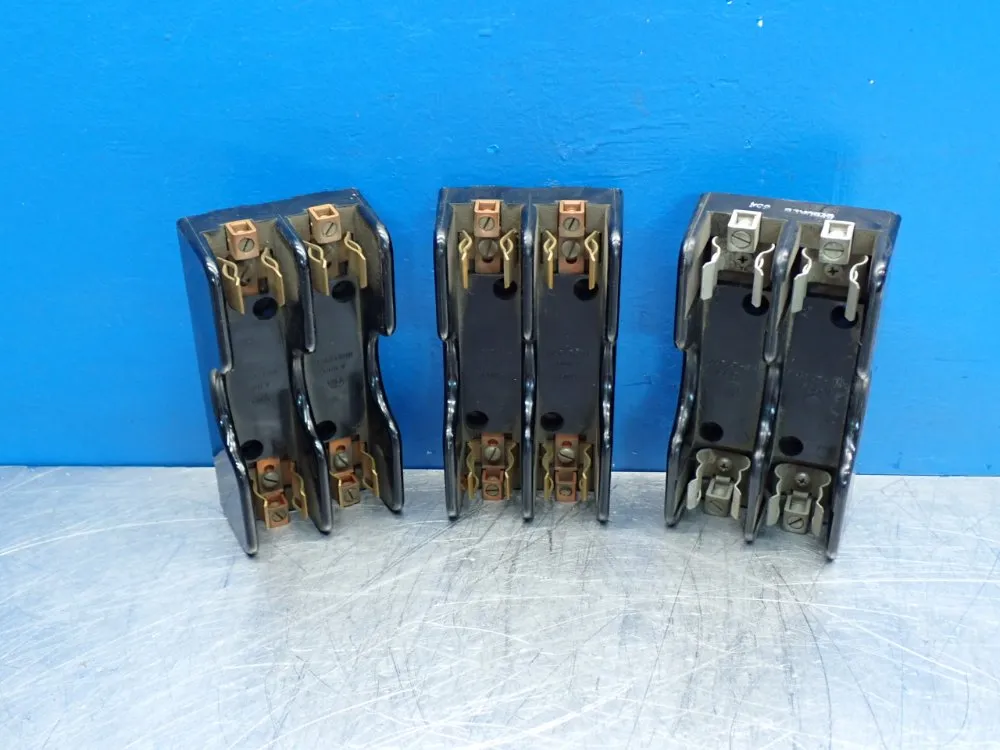 Marathon 60a-series 3-pole Fuse Holder - 6f30