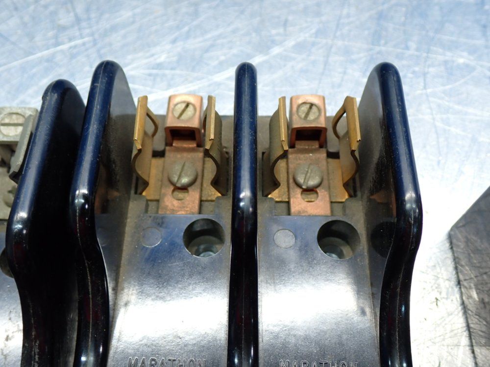 Marathon 60a-series 3-pole Fuse Holder - 6f30