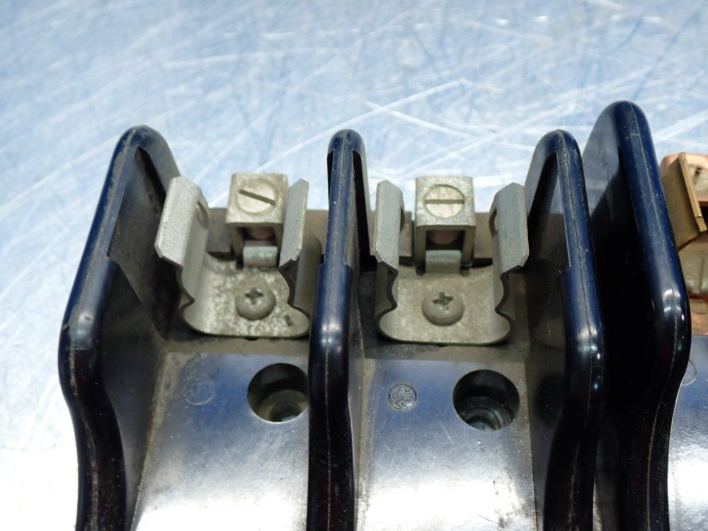 Marathon 60a-series 3-pole Fuse Holder - 6f30