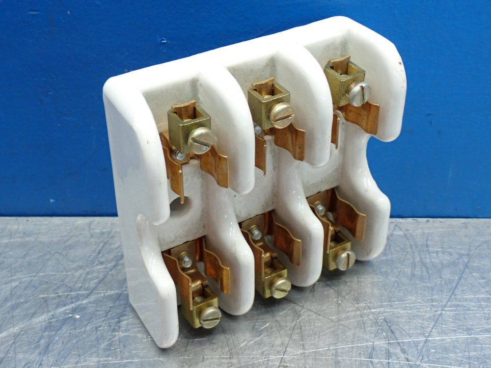 Leviton Ceramic Fuse Holder - 8907