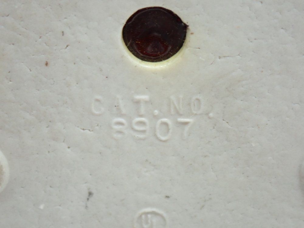 Leviton Ceramic Fuse Holder - 8907