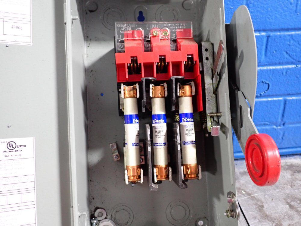 Eaton 30 A Heavy Duty Switch