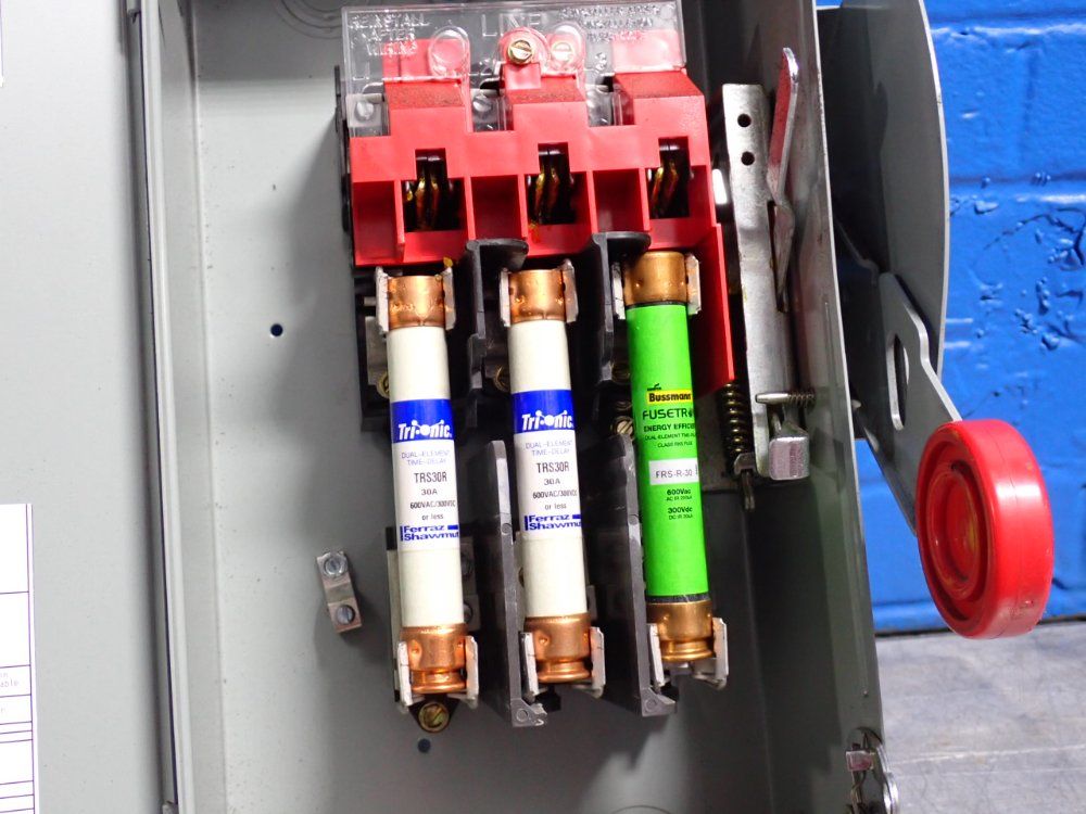 Eaton 30 A Heavy Duty Switch