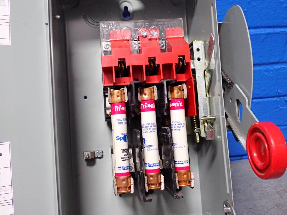 Eaton 30 A Heavy Duty Switch
