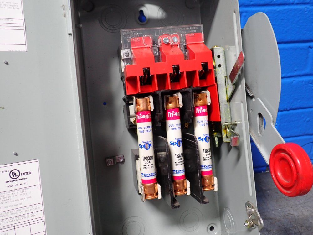 Eaton 30 A Heavy Duty Switch