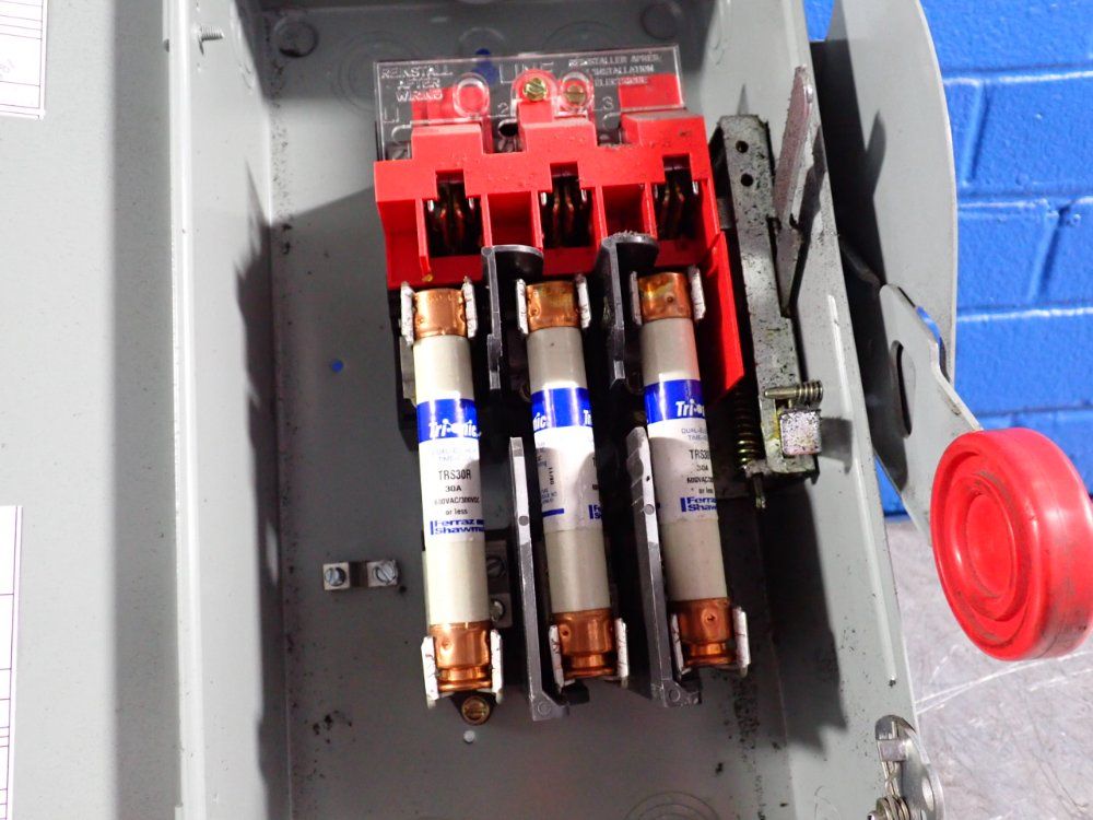 Eaton 30 A Heavy Duty Switch