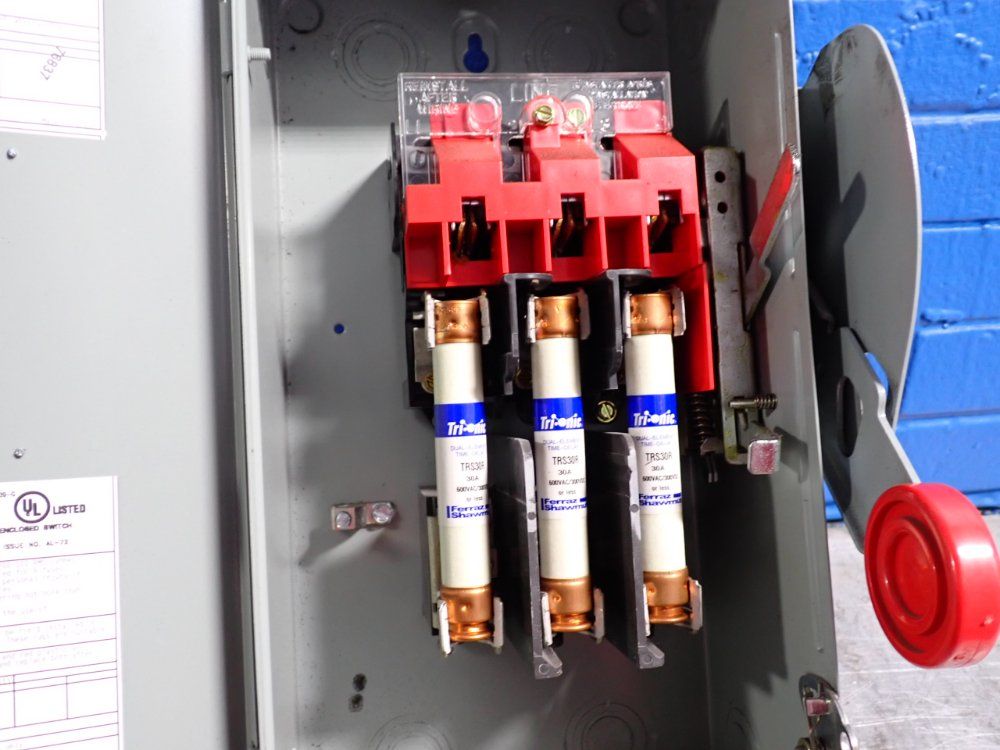 Eaton 30 A Heavy Duty Switch