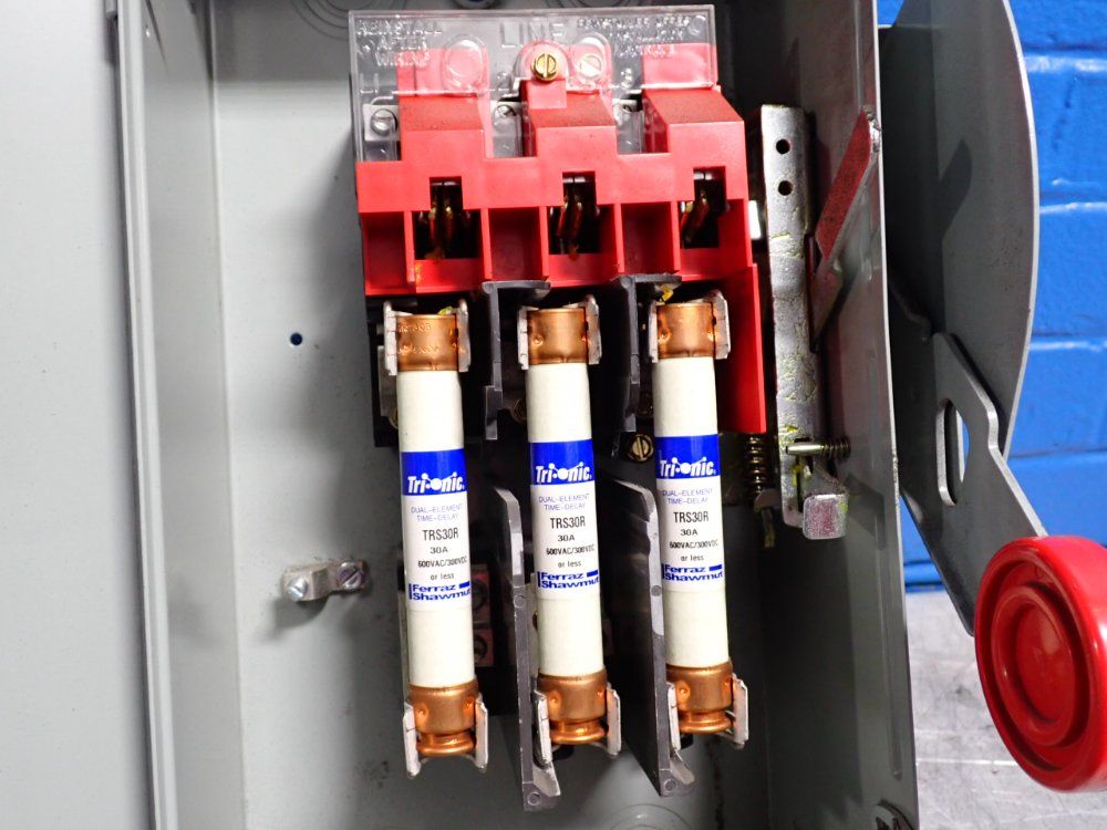 Eaton 30 A Heavy Duty Switch