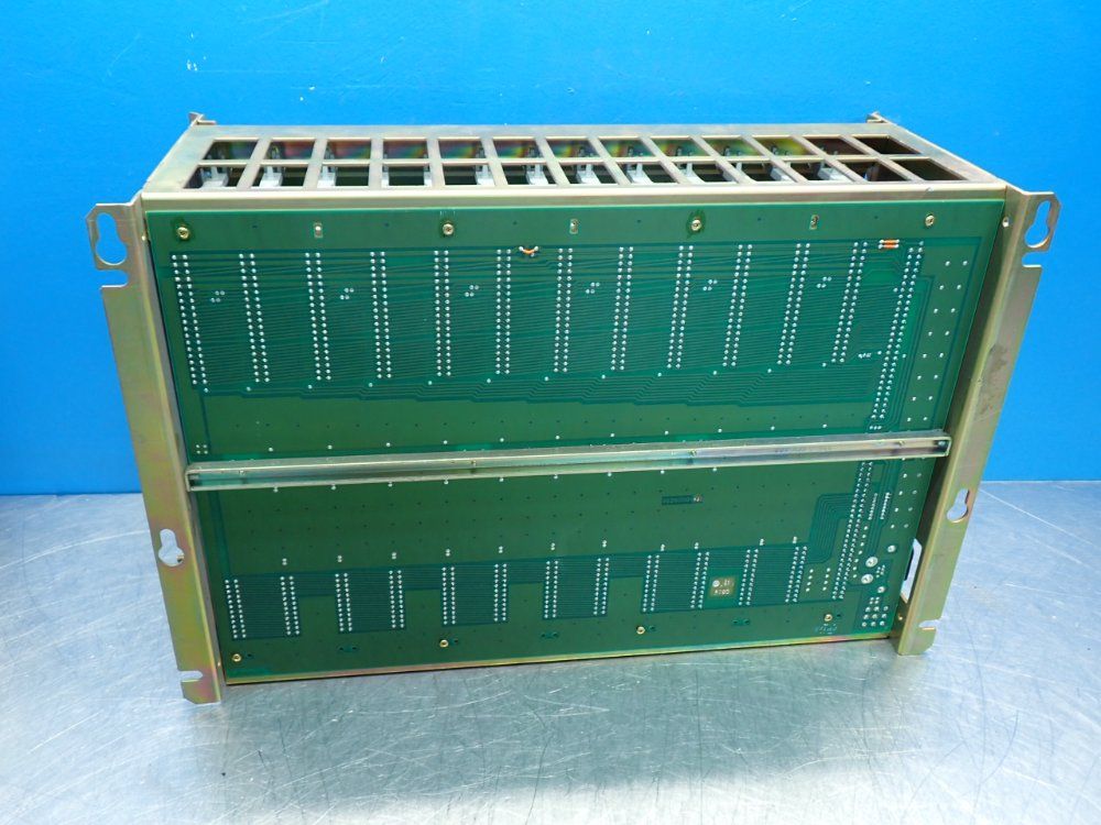 Allen Bradley Universal Input/output Chassis - 1771-a3b1