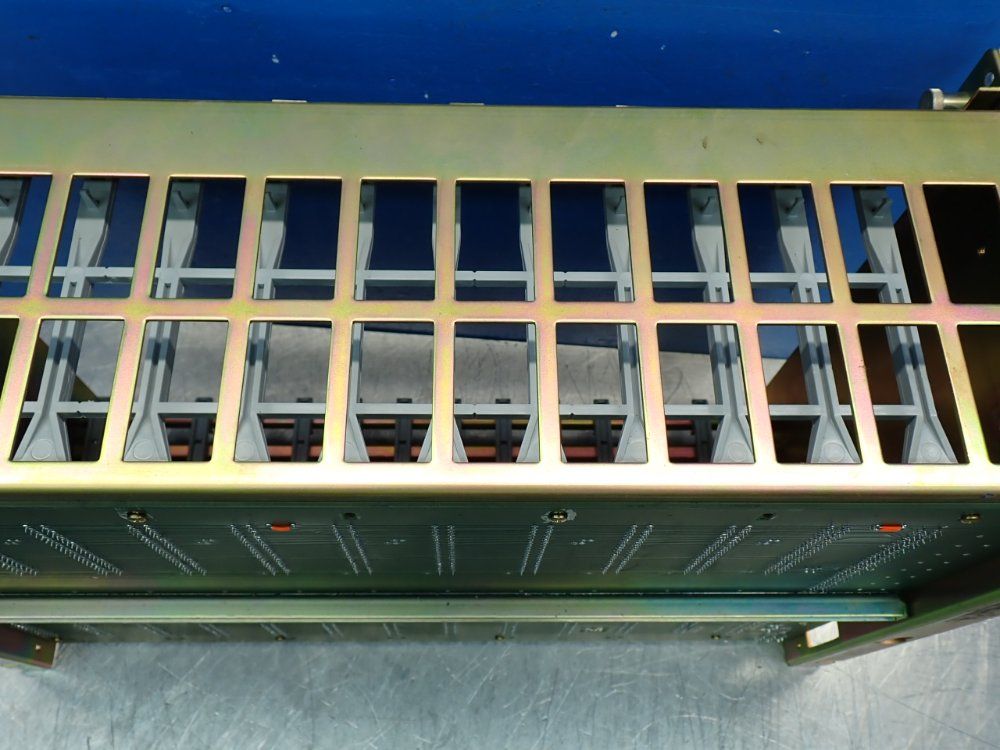 Allen Bradley Universal Input/output Chassis - 1771-a3b1