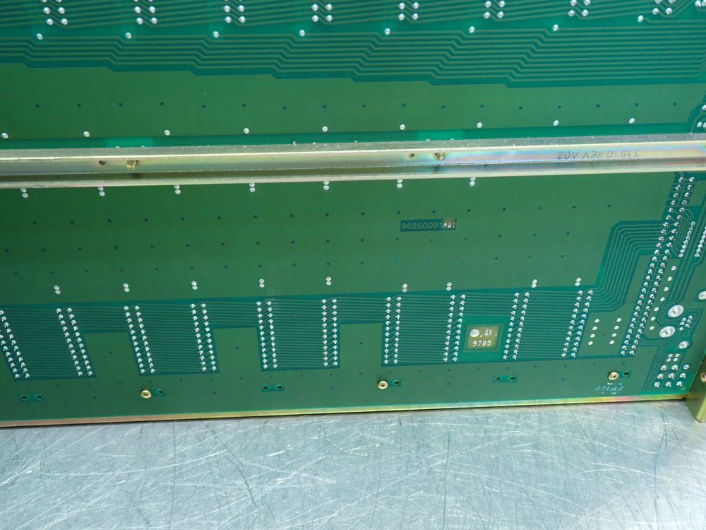 Allen Bradley Universal Input/output Chassis - 1771-a3b1