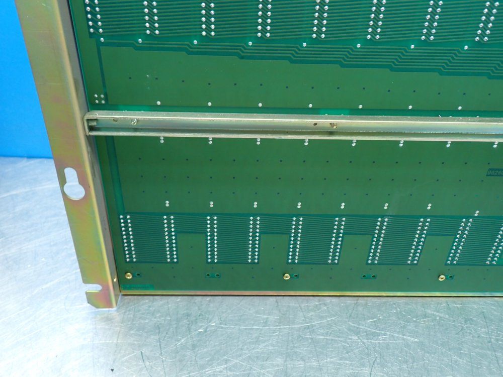 Allen Bradley Universal Input/output Chassis - 1771-a3b1