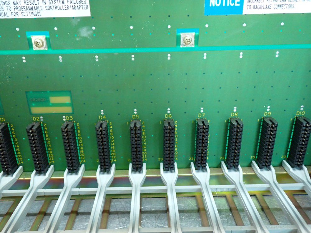 Allen Bradley Universal Input/output Chassis - 1771-a3b1