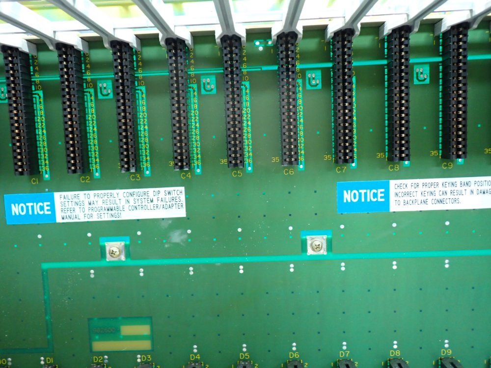 Allen Bradley Universal Input/output Chassis - 1771-a3b1