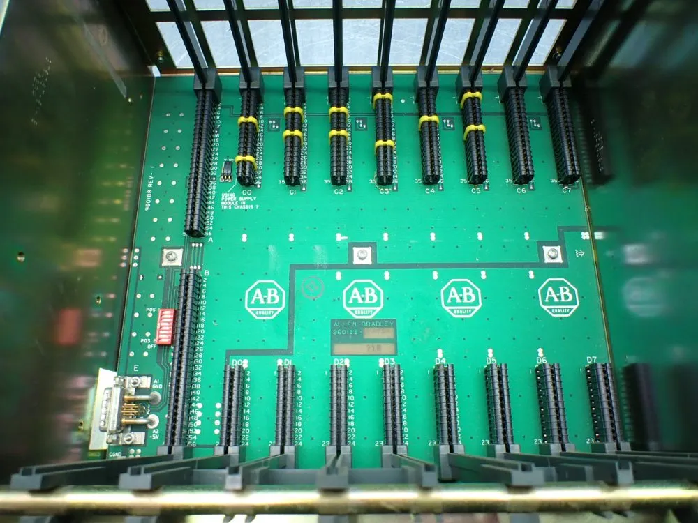 Allen-bradley 8-slot I/o Chassis - 1771-a2b