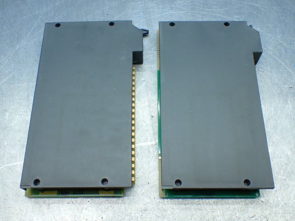 Allen-bradley Two 10-30vdc High True Input Modules - 1771-ibn