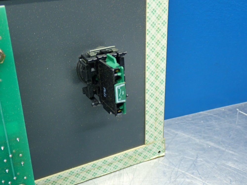 Ge Fanuc Operator Interface Panel - 44c741056-g04r03