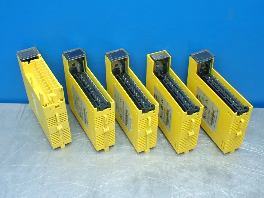 Fanuc 5 Digital Input Modules - A03b-0819-c104