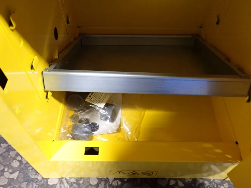 Justrite 4 Gal Flammable Liquid Storage Cabinet