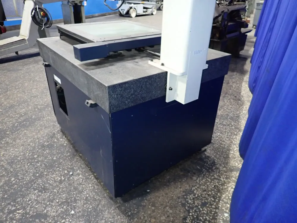 Optical Gaging Products Inc 21 1/2" X 21 1/2" Video Measuring System - Avant 400 Zip