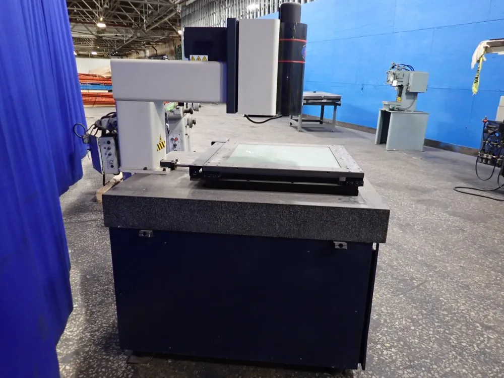 Optical Gaging Products Inc 21 1/2" X 21 1/2" Video Measuring System - Avant 400 Zip