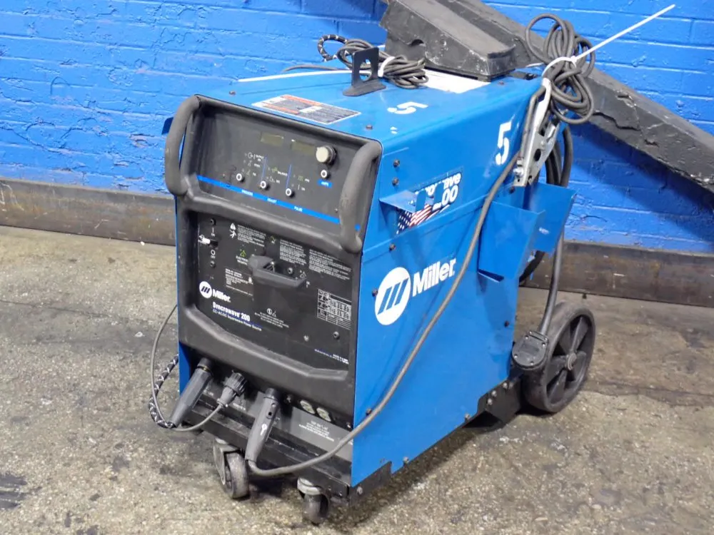 Miller 200 Amp Welder Unit - Syncrowave 200