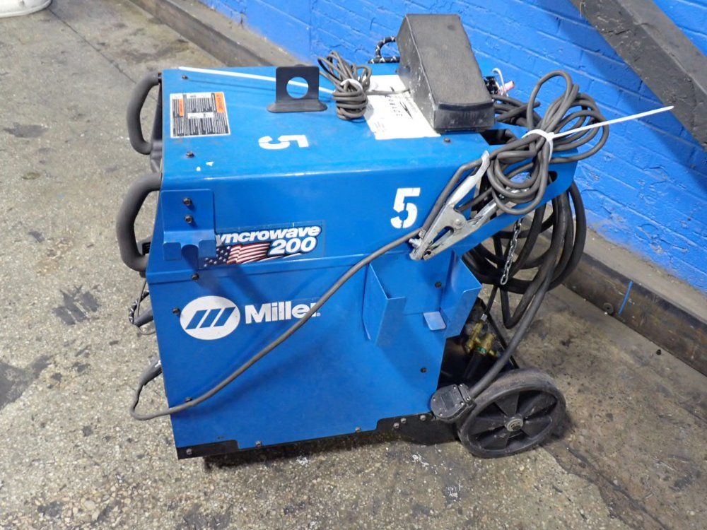 Miller 200 Amp Welder Unit - Syncrowave 200