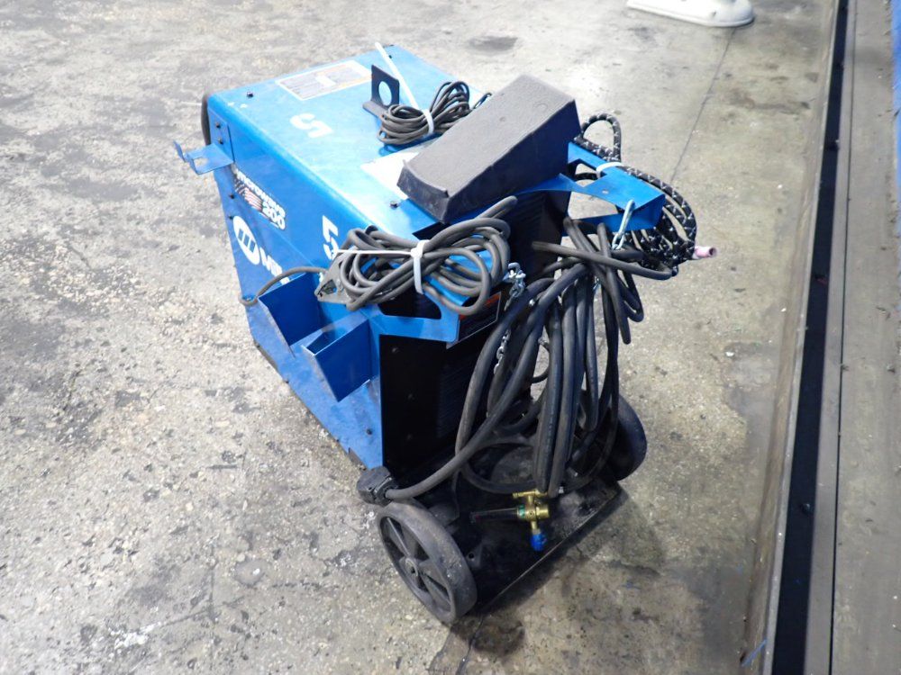 Miller 200 Amp Welder Unit - Syncrowave 200