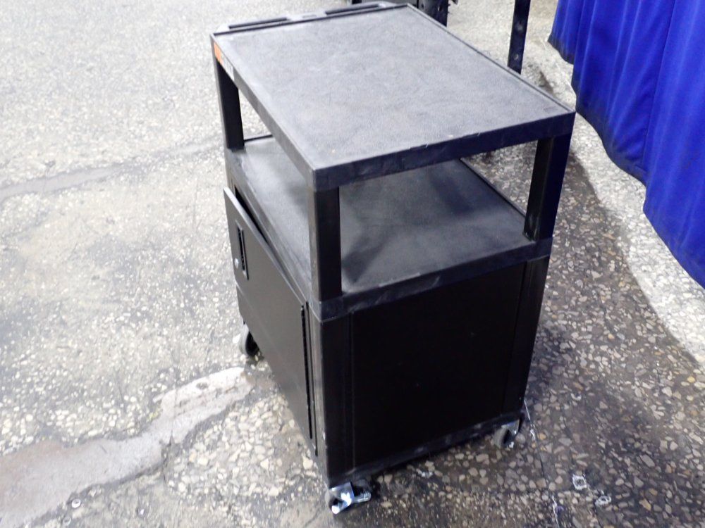 Uline 23 X 17 X 16 Computer Cart