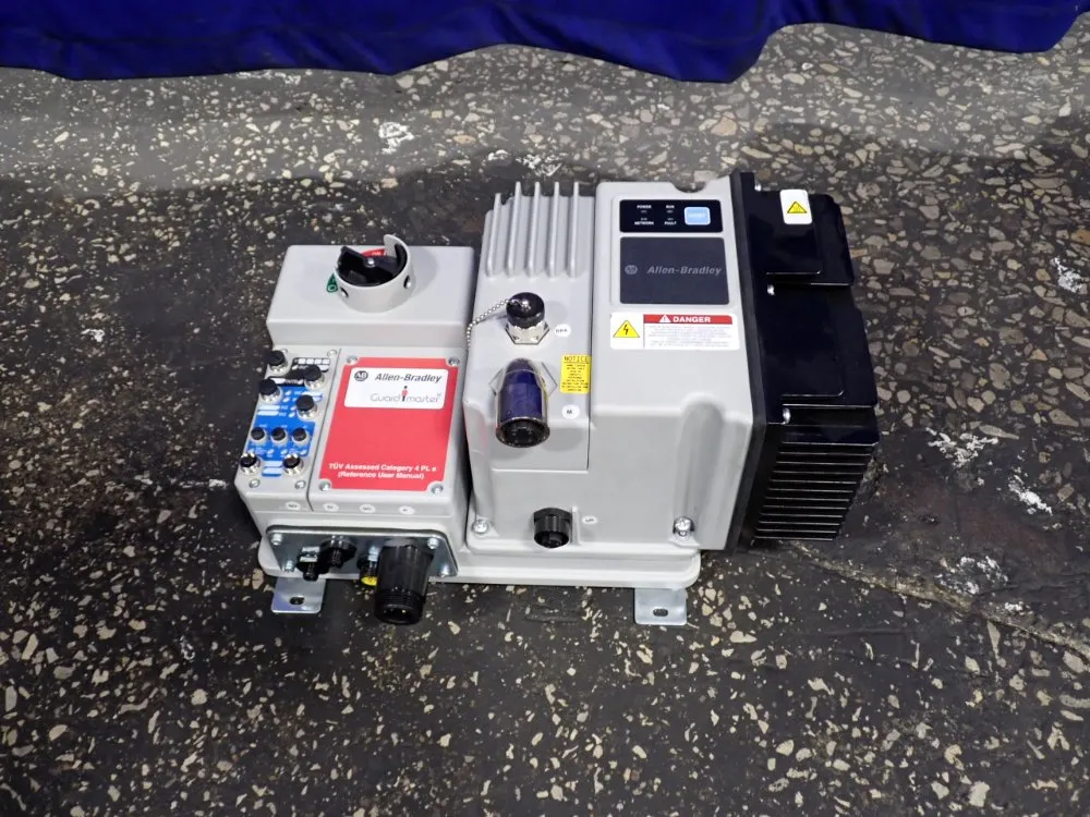 Allen Bradley Armorstart Safety Control Module And Base - Armorstart 284