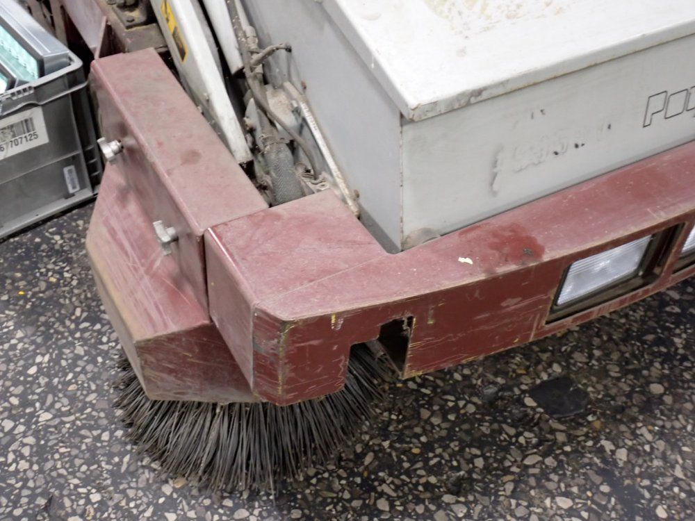 Powerboss Floor Sweeper - Tss/82