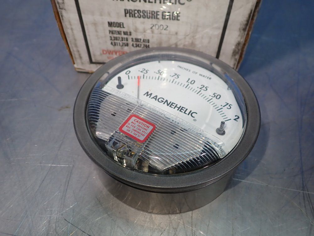 Magnehelic Pressure Gauge - 2002