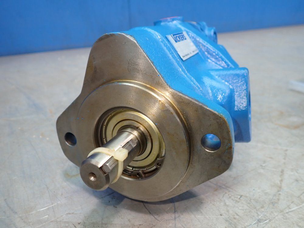 Vickers Hydraulic Pump - Pvq13-a2r-se1s-20-c14-12