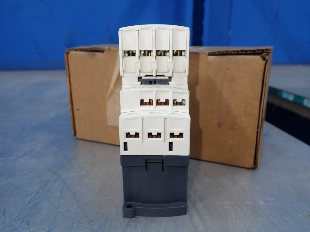 Telemecanique Contact Block - Ladn22