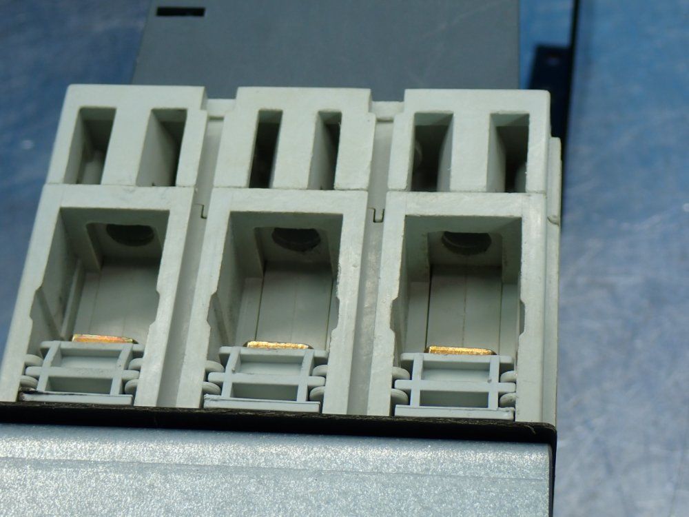 Abb Molded Case Circuit Breaker Tmax-t2h-100 + 703-8325 Disconnect Handle, 2pcs - Tmax-t2h-100