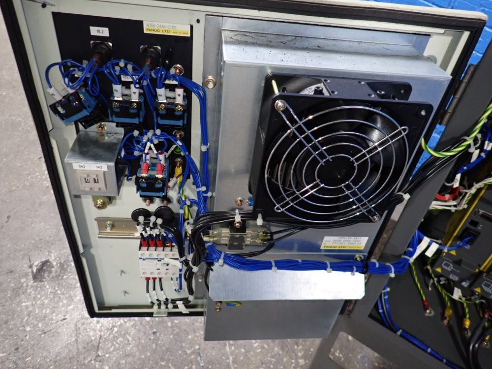 Fanuc Robot Controller - A05b-2444-b050