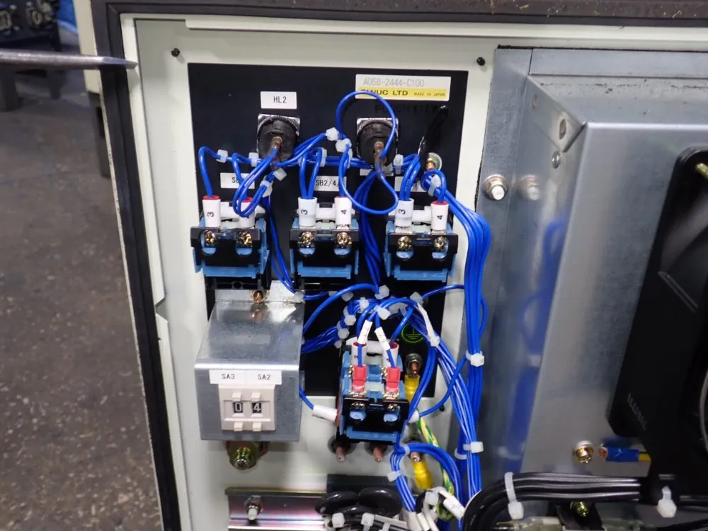 Fanuc Robot Controller - A05b-2444-b050