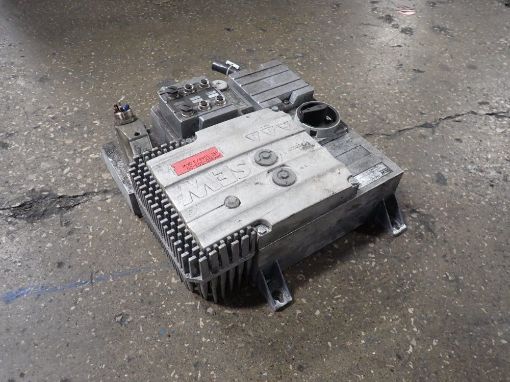 Sew Eurodrive Frequency Converter - Mqd32a/mm30d/z38g0/agb1