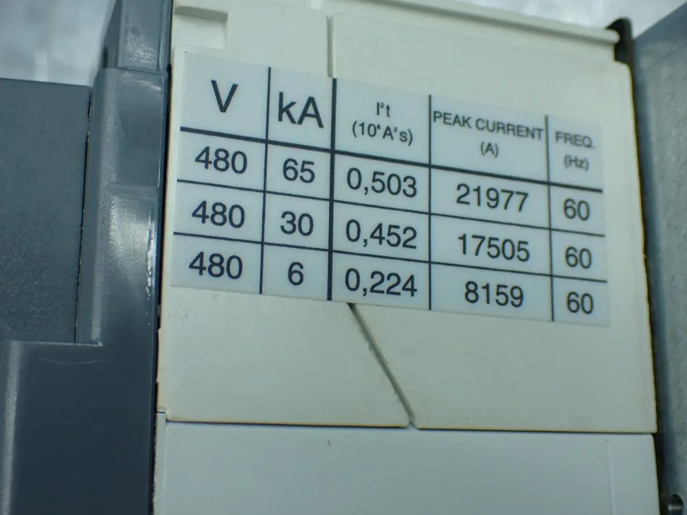 Abb 3-pole Molded Case Circuit Breaker - Tmax T2h 100