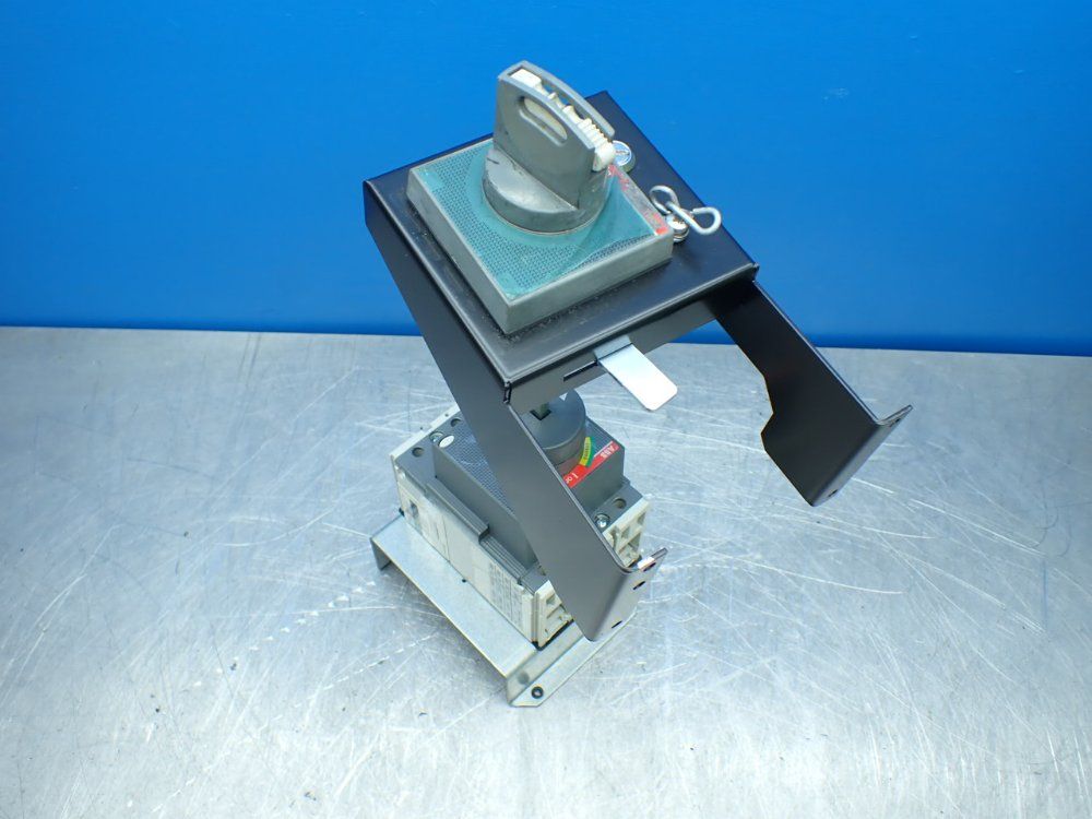 Abb 3-pole Molded Case Circuit Breaker - Tmax T2h 100