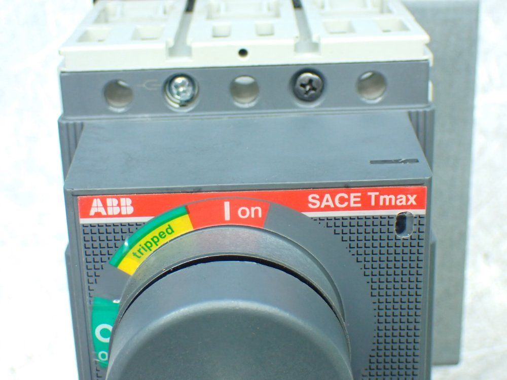 Abb 3-pole Molded Case Circuit Breaker - Tmax T2h 100