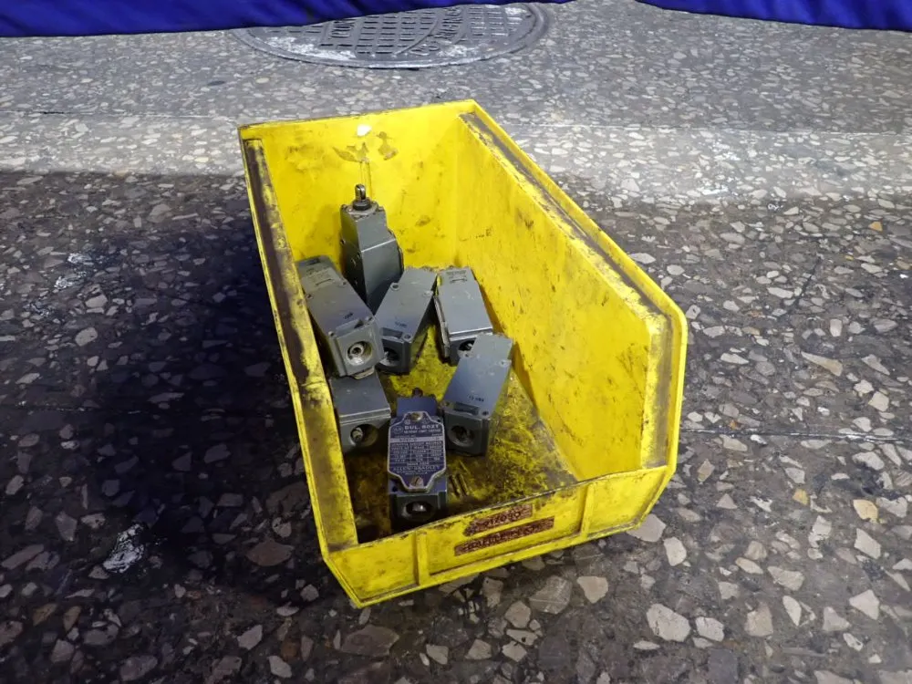 Allen-bradley Oil Tight Limit Switch - 802t-d