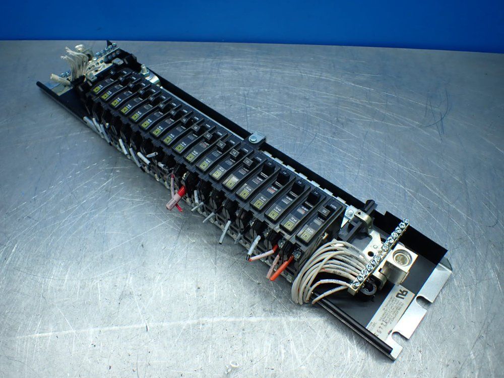 Square D Circuit Breaker Panel Board W/breakers - Nqm810m1csb8