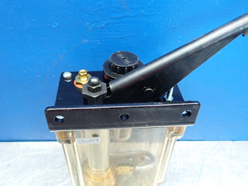 Chen Ying Manual Lubricator - 15ll0373