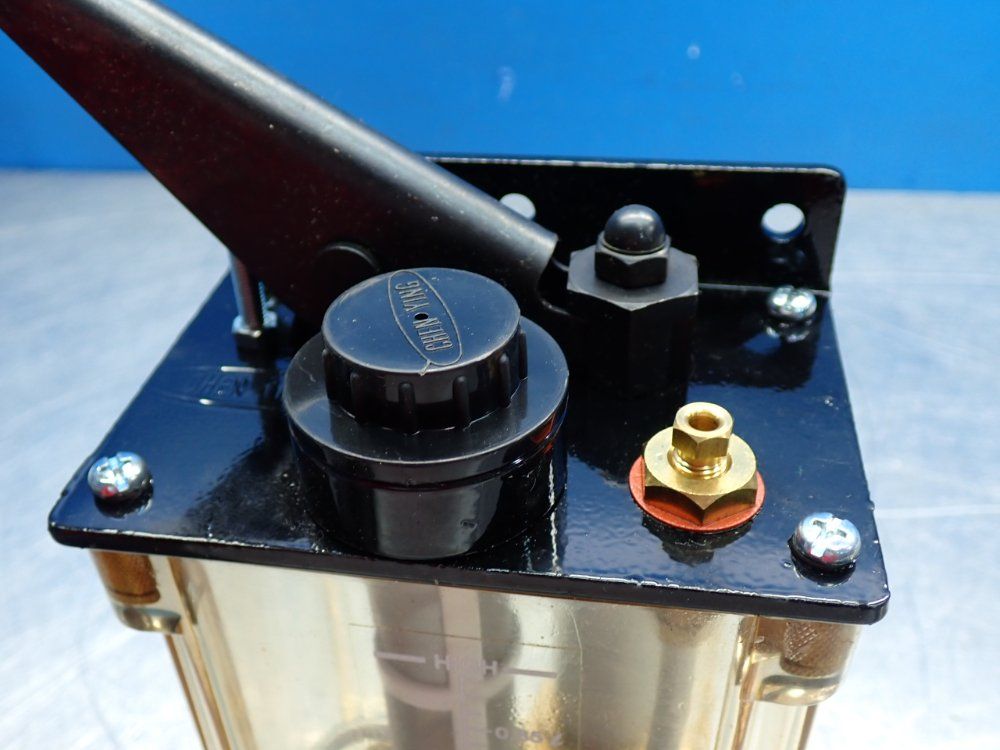 Chen Ying Manual Lubricator - 15ll0373