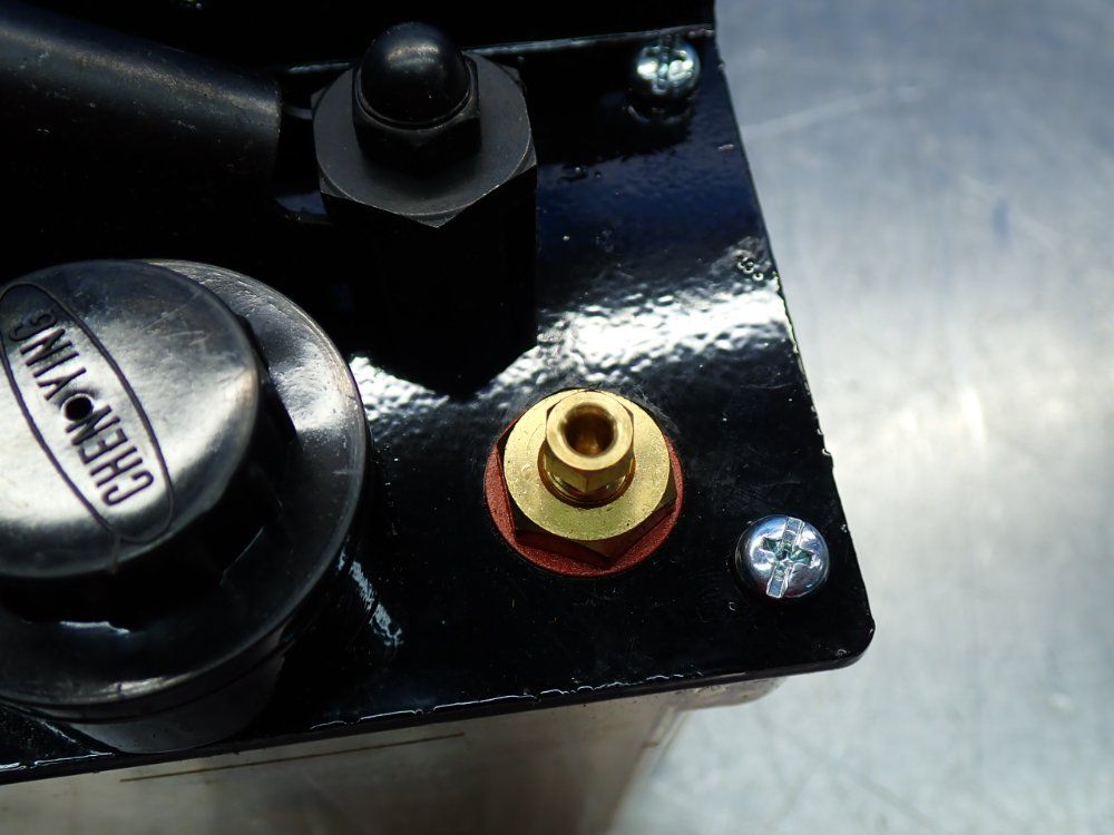 Chen Ying Manual Lubricator - 15ll0373