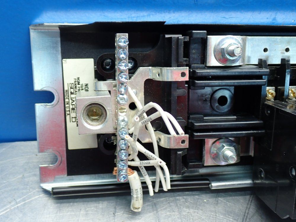 Square D Panel Board + (18) Dw-8068 Circuit Breakers - Nqm810m1csb8